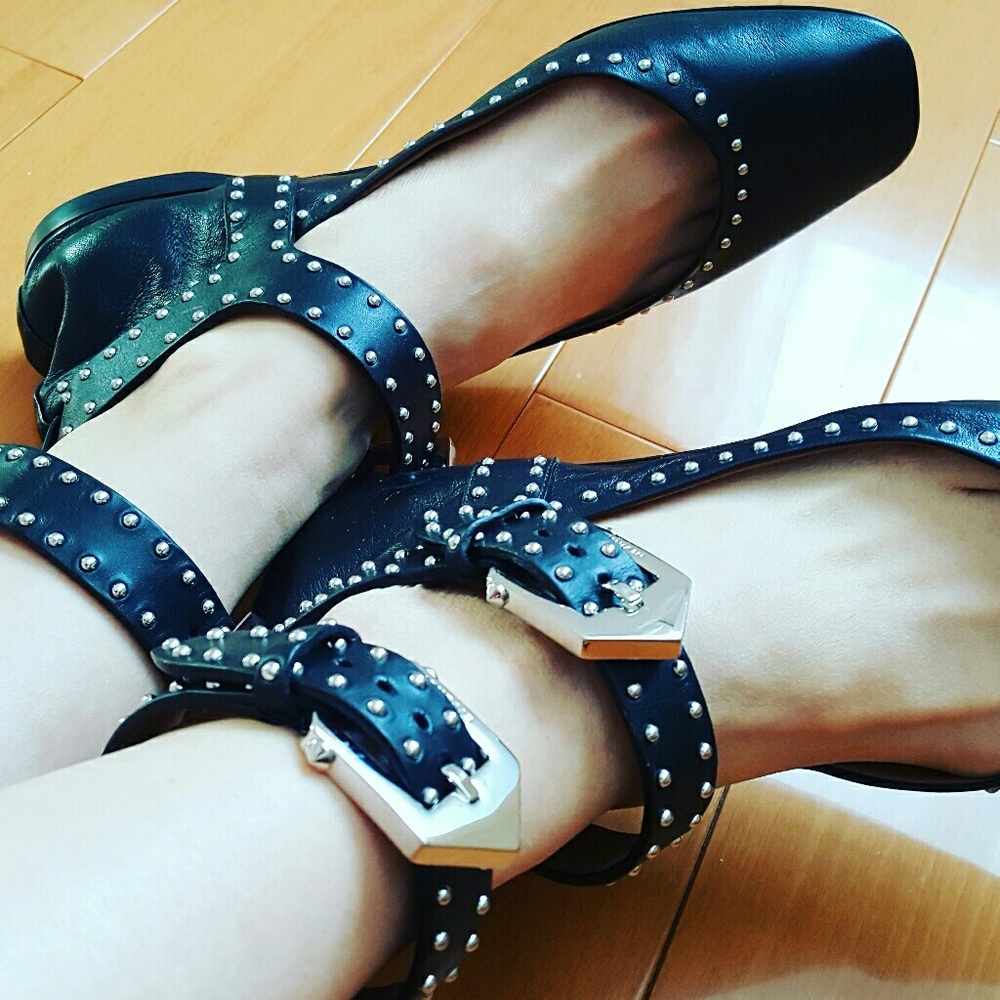 Givenchy ballet shoes 36 black leather